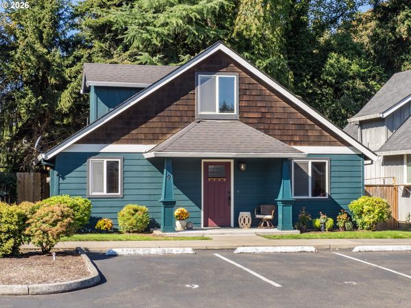 601 W 1ST ST, Unit 9, Newberg, OR 97132