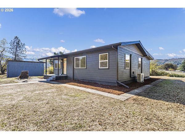 6228 DOLE RD, Myrtle Creek, OR 97457