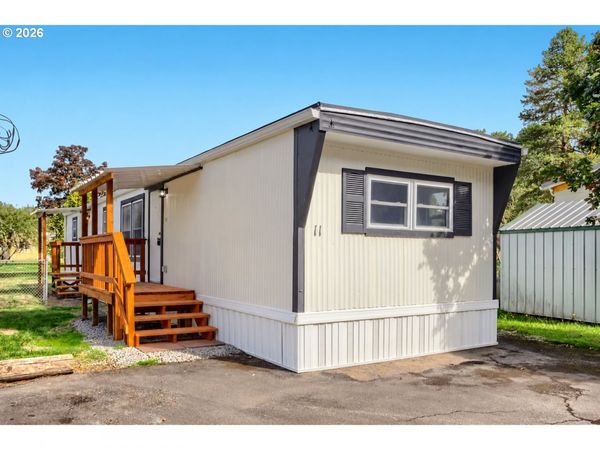 26052 SE EAGLE CREEK RD, Unit 11, Eagle Creek, OR 97022