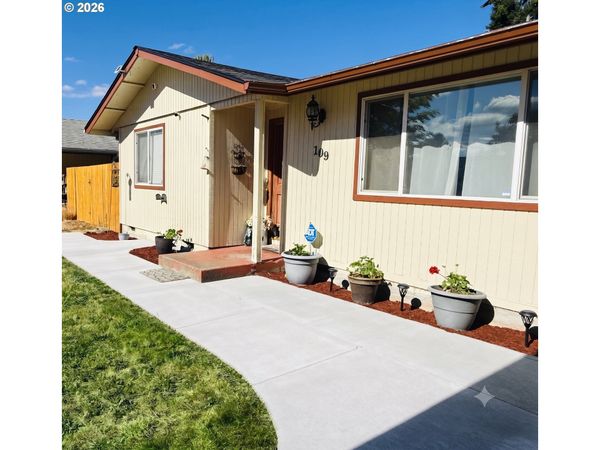 109 OAK ST, Amity, OR 97101