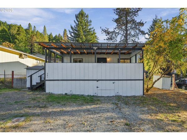 541 MONT ST, Canyonville, OR 97417