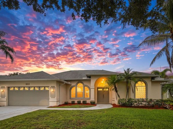 233 SW Fernleaf Trail, Port St. Lucie, FL 34953
