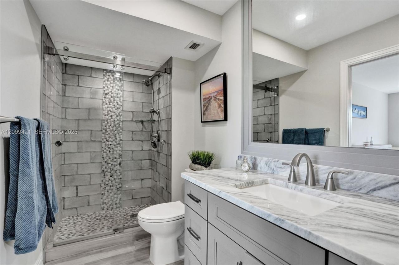 2639 N Riverside Dr , Unit 203, Pompano Beach, FL 33062 Photo