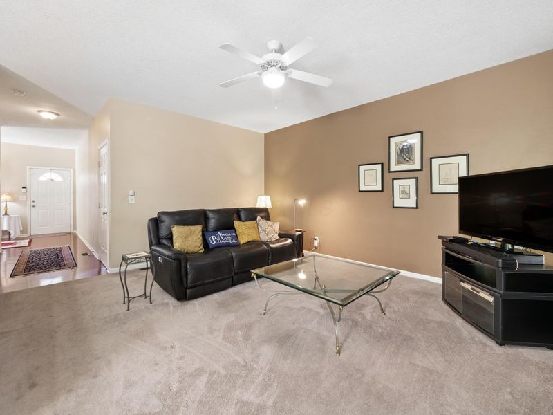 1246 Hall Lane, Gahanna, OH 43230 Photo 8