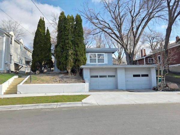 712 Maple Street W, Stillwater, MN 55082