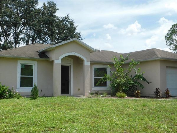 7736 105th Avenue , Vero Beach, FL 32967
