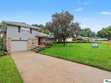 3603 S 49th Avenue, Omaha, NE 68106