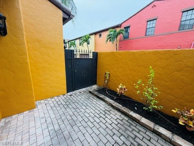 9122 Chula Vista St, Unit 12101, Naples, FL 34113 Photo