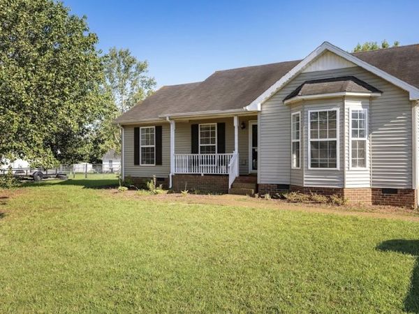 143 April Cir , Portland, TN 37148