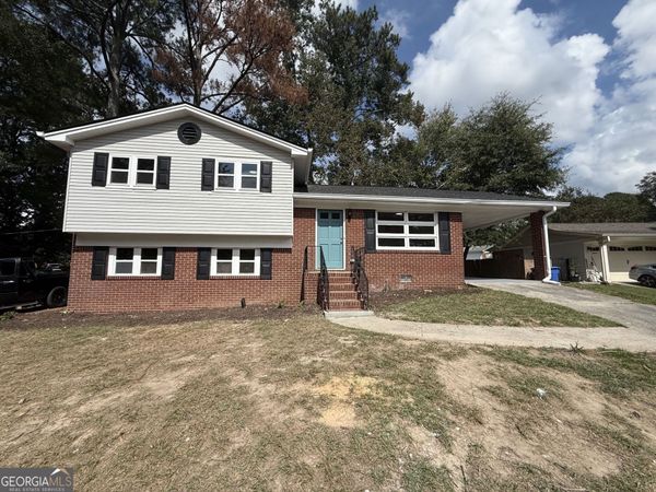 3229 Vanderbilt Lane NW, Atlanta, GA 30318