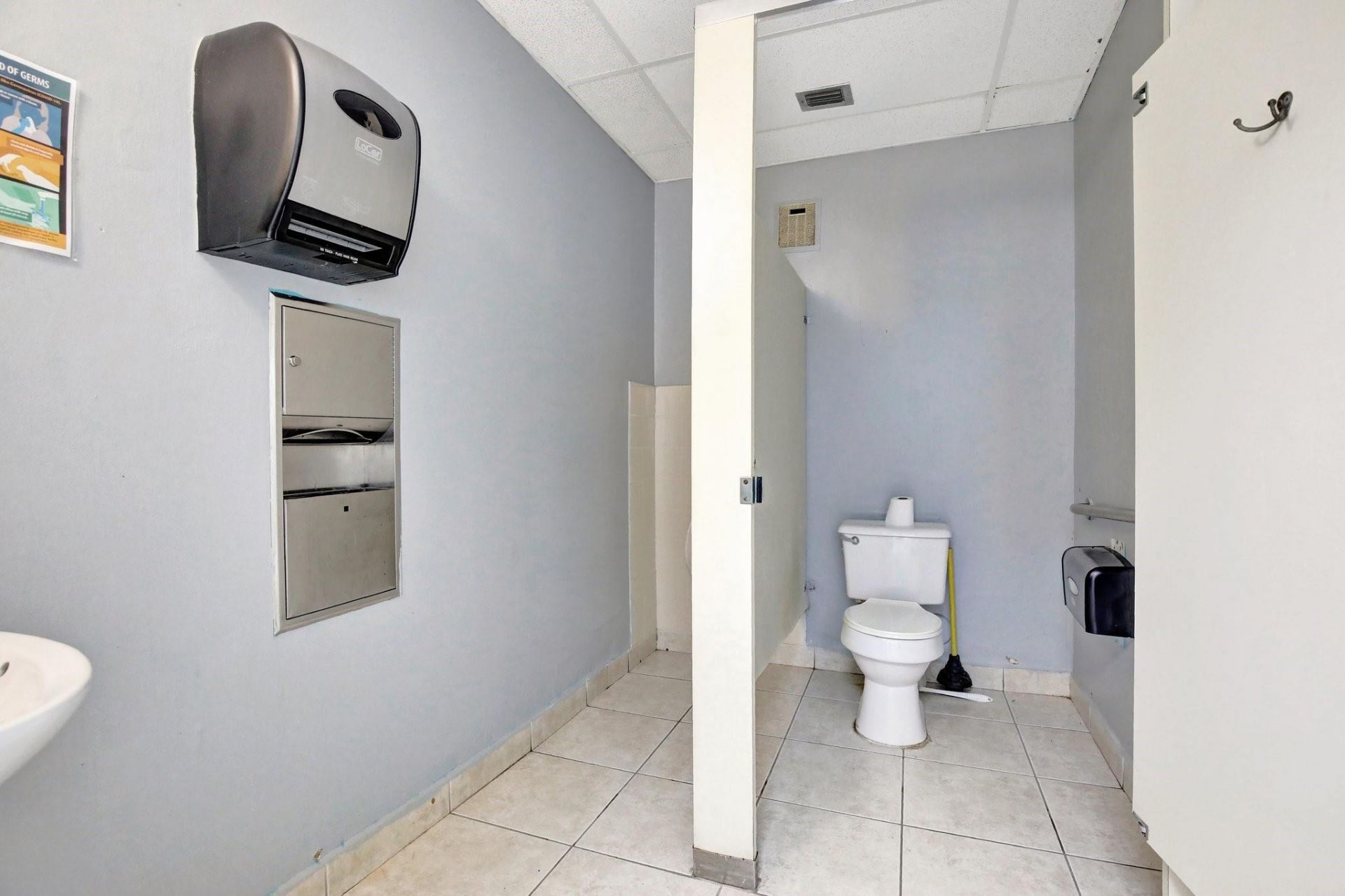 4505 NW 103rd Avenue, Sunrise, FL 33351 Photo