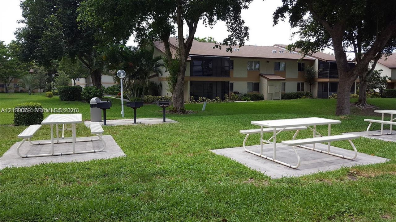 817 NW 46th Ave, Unit 817, Plantation, FL 33317 Photo
