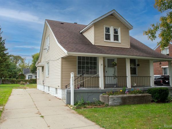 8070 Dale , Center Line, Mi 48015