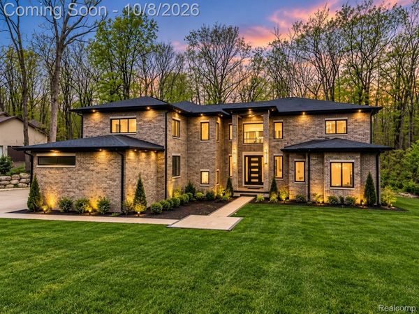 6675 College Park , Springfield Township, Mi 48346