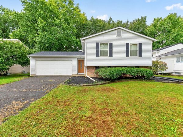 3969 Blueberry Hollow Road , Columbus, OH 43230