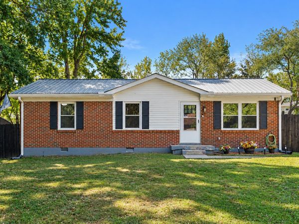 103 Mae Cir, Dickson, TN 37055