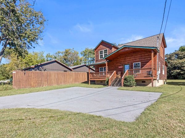 216 Caton Road , Sevierville, TN 37862