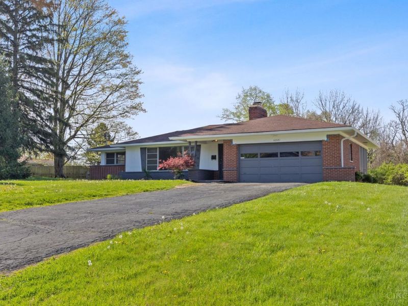 6001 Belleview Avenue, Blue Ash, OH 45242 Photo 2