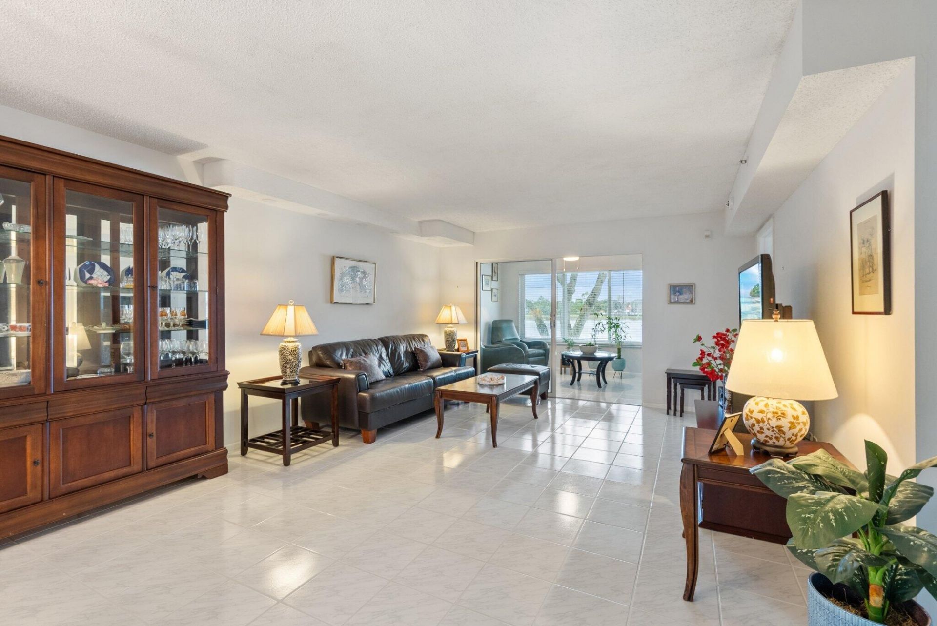 6096 Huntwick Terrace, Unit 206, Delray Beach, FL 33484 Photo