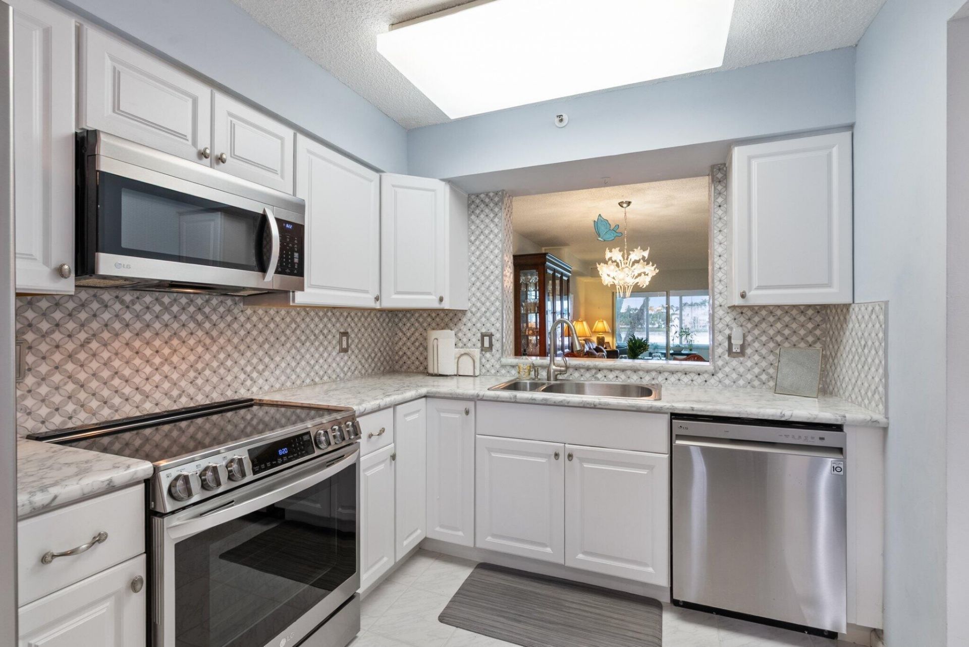 6096 Huntwick Terrace, Unit 206, Delray Beach, FL 33484 Photo