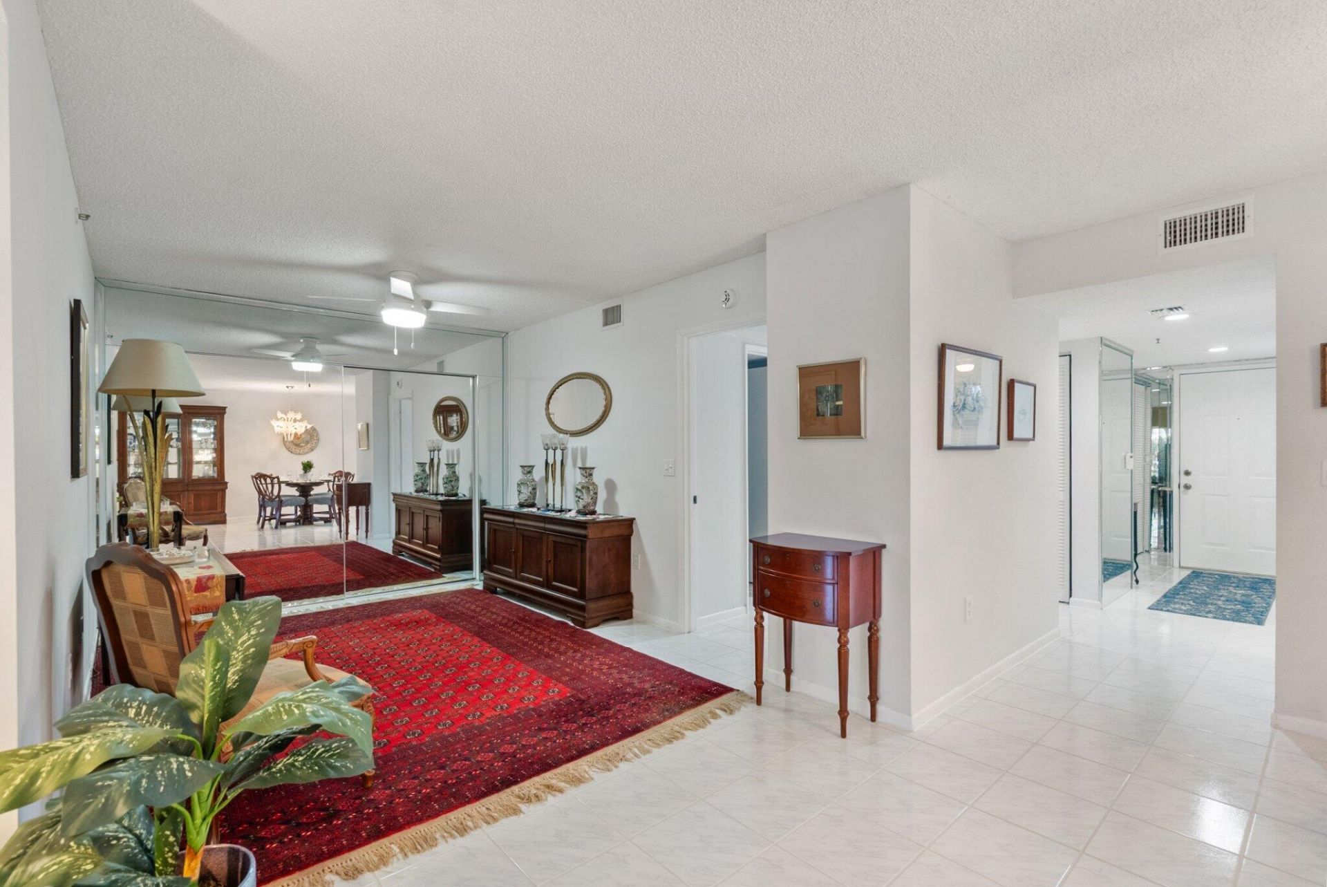 6096 Huntwick Terrace, Unit 206, Delray Beach, FL 33484 Photo