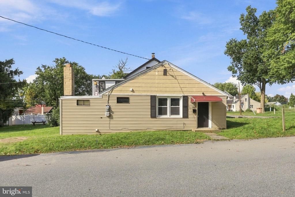 100 N PINE STREET , MARIETTA, PA 17547