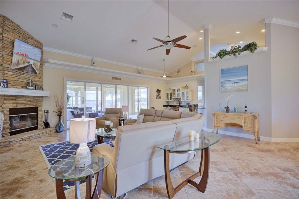 167 S Bear Point Drive, Lake Placid, FL 33852 Photo
