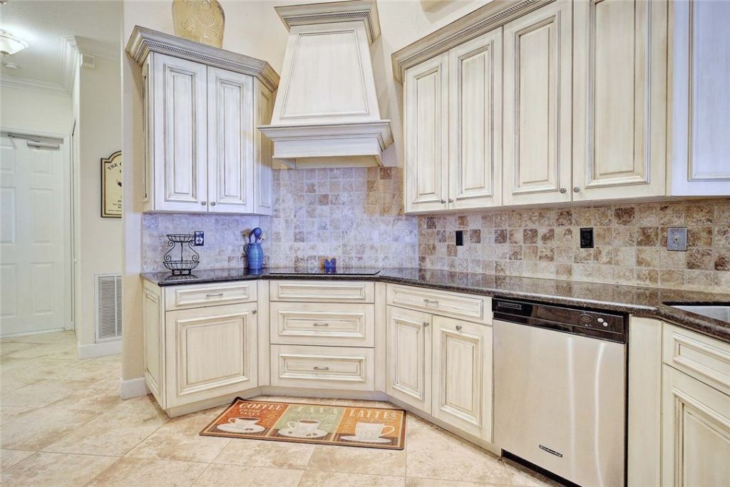 167 S Bear Point Drive, Lake Placid, FL 33852 Photo