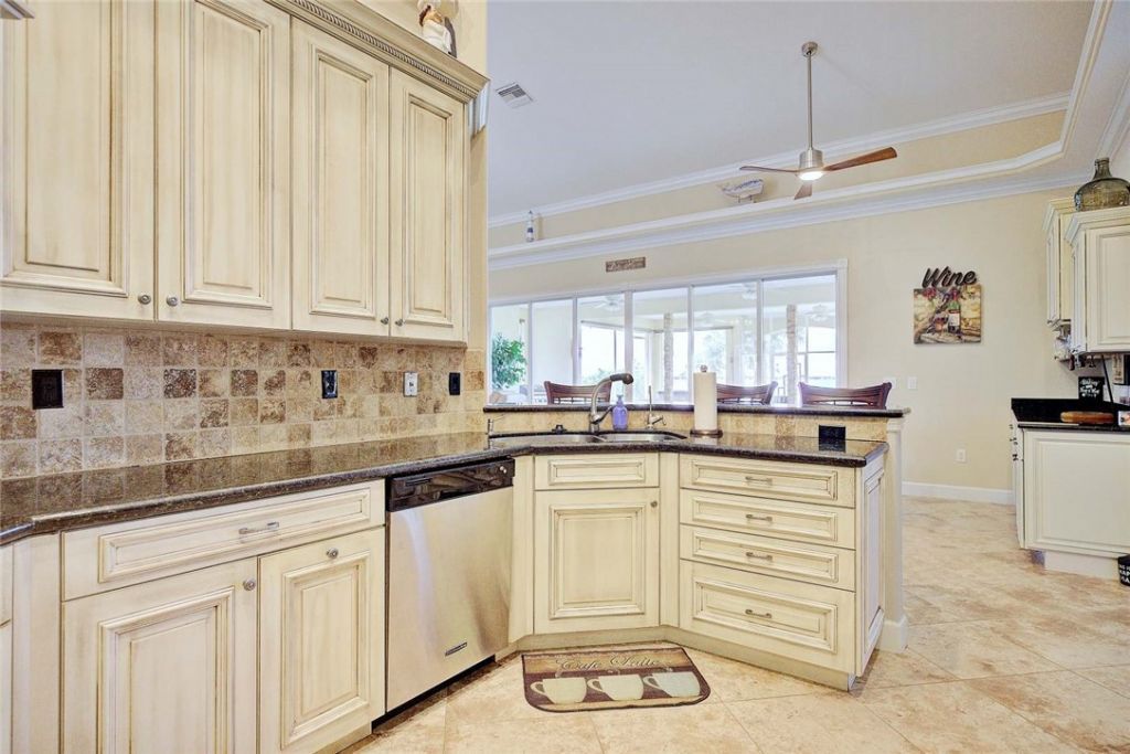 167 S Bear Point Drive , Lake Placid, FL 33852 Photo