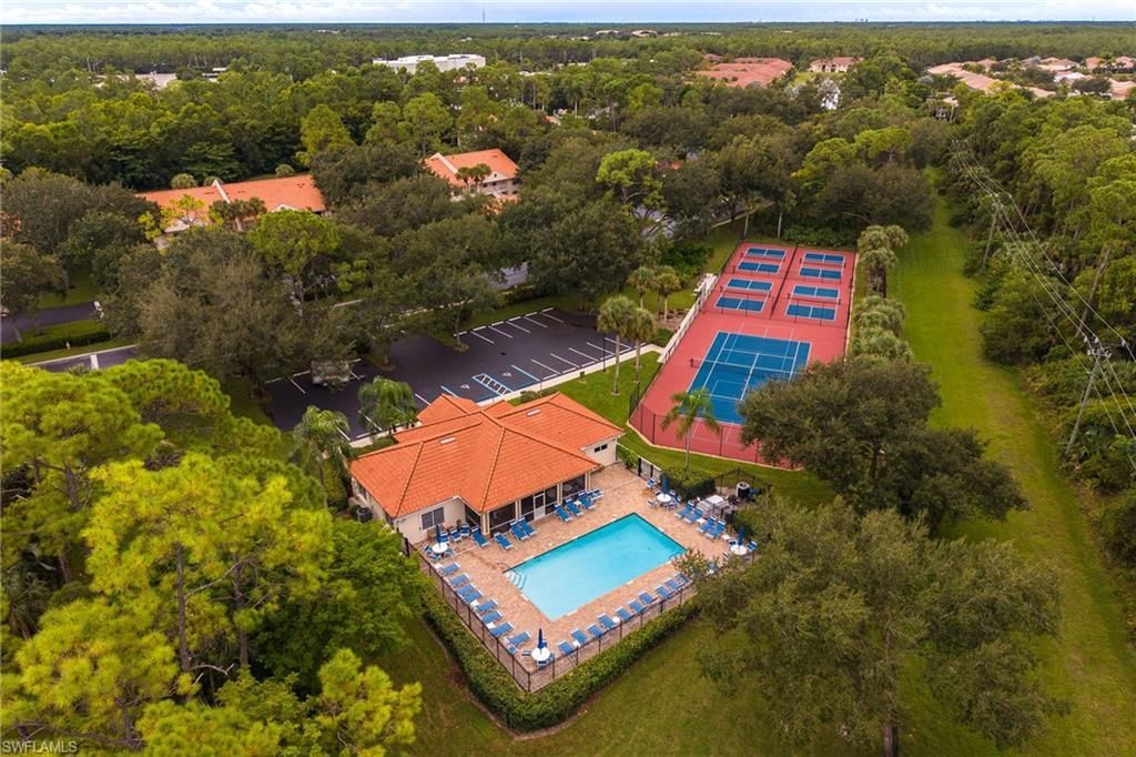 257 Robin Hood Cir , Unit 101, Naples, FL 34104 Photo