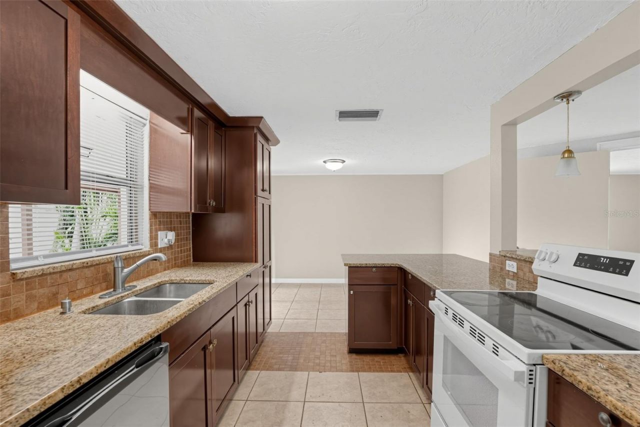 1512 Russell Avenue, Sarasota, FL 34232 Photo