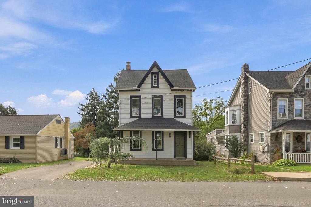 345 E WALNUT STREET , MARIETTA, PA 17547