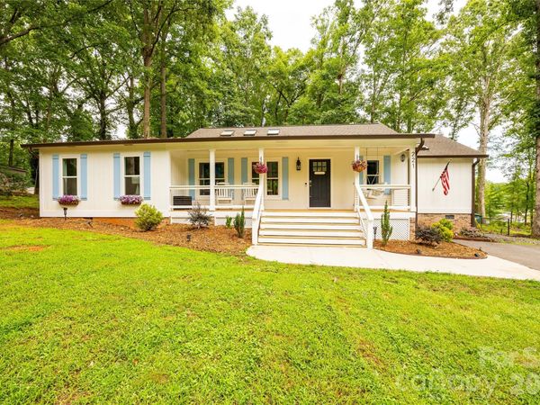 221 5th Street NE, Conover, NC 28613
