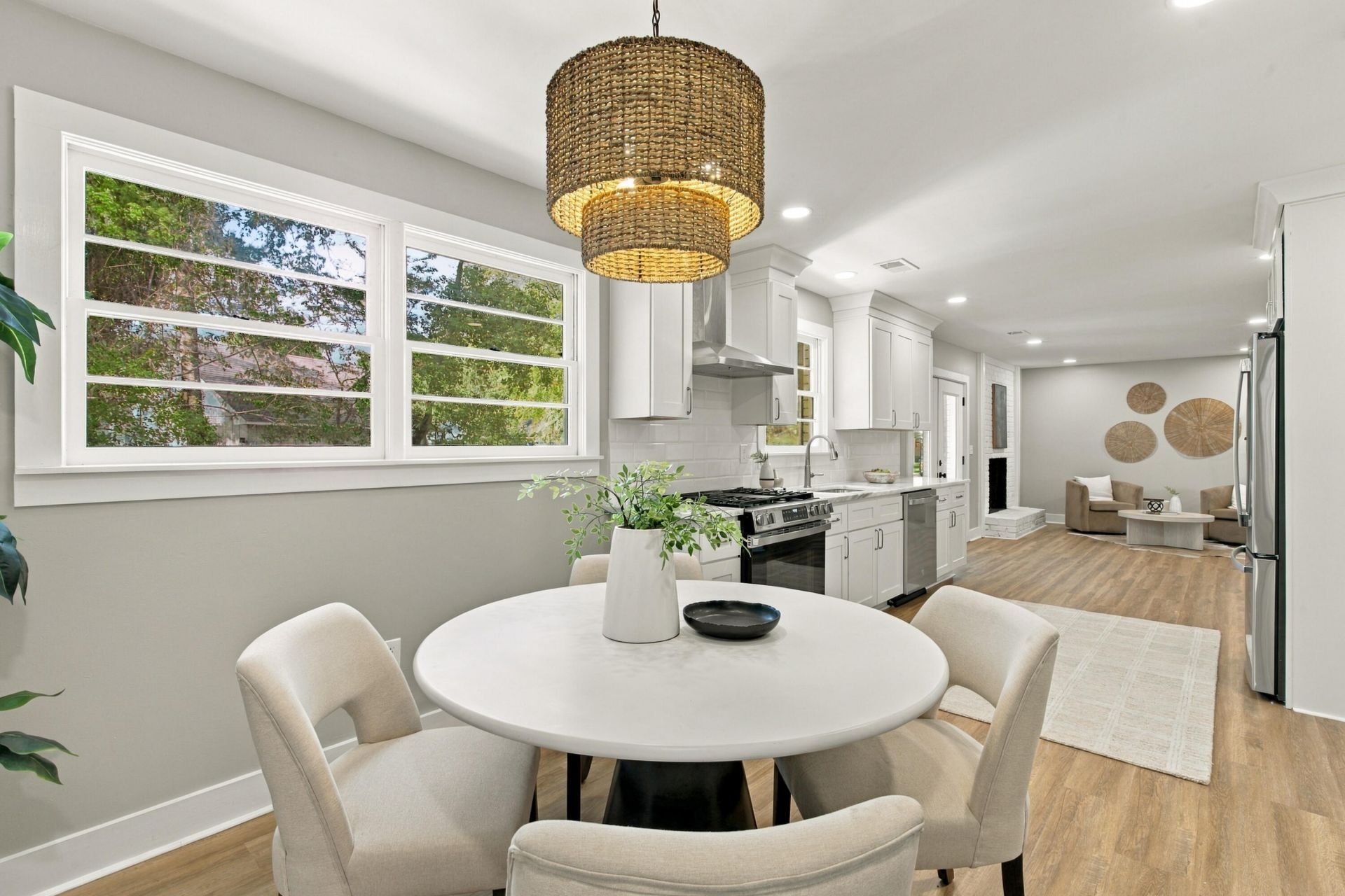 2428 Spring Garden Street Photo 11
