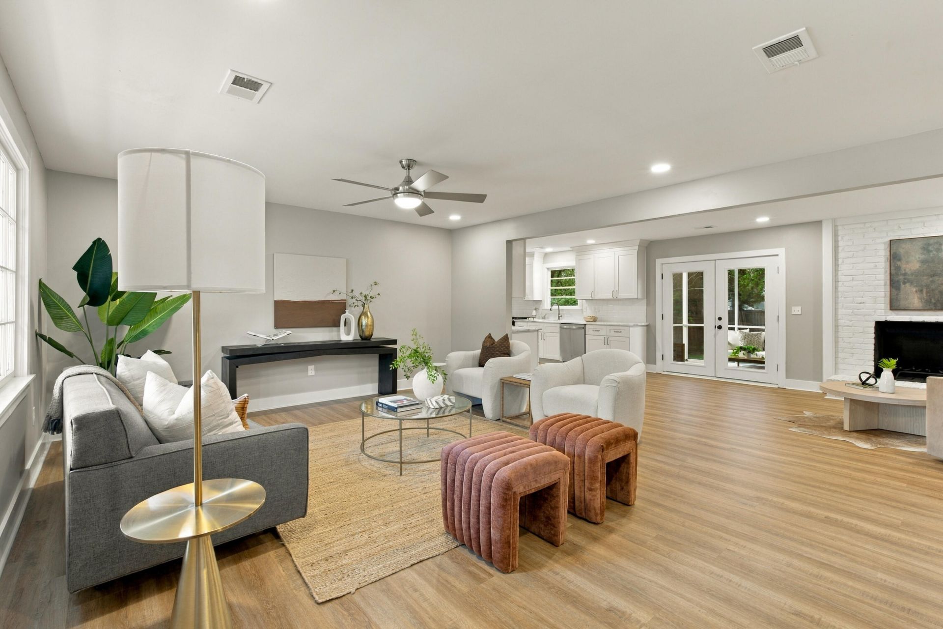 2428 Spring Garden Street Photo 4