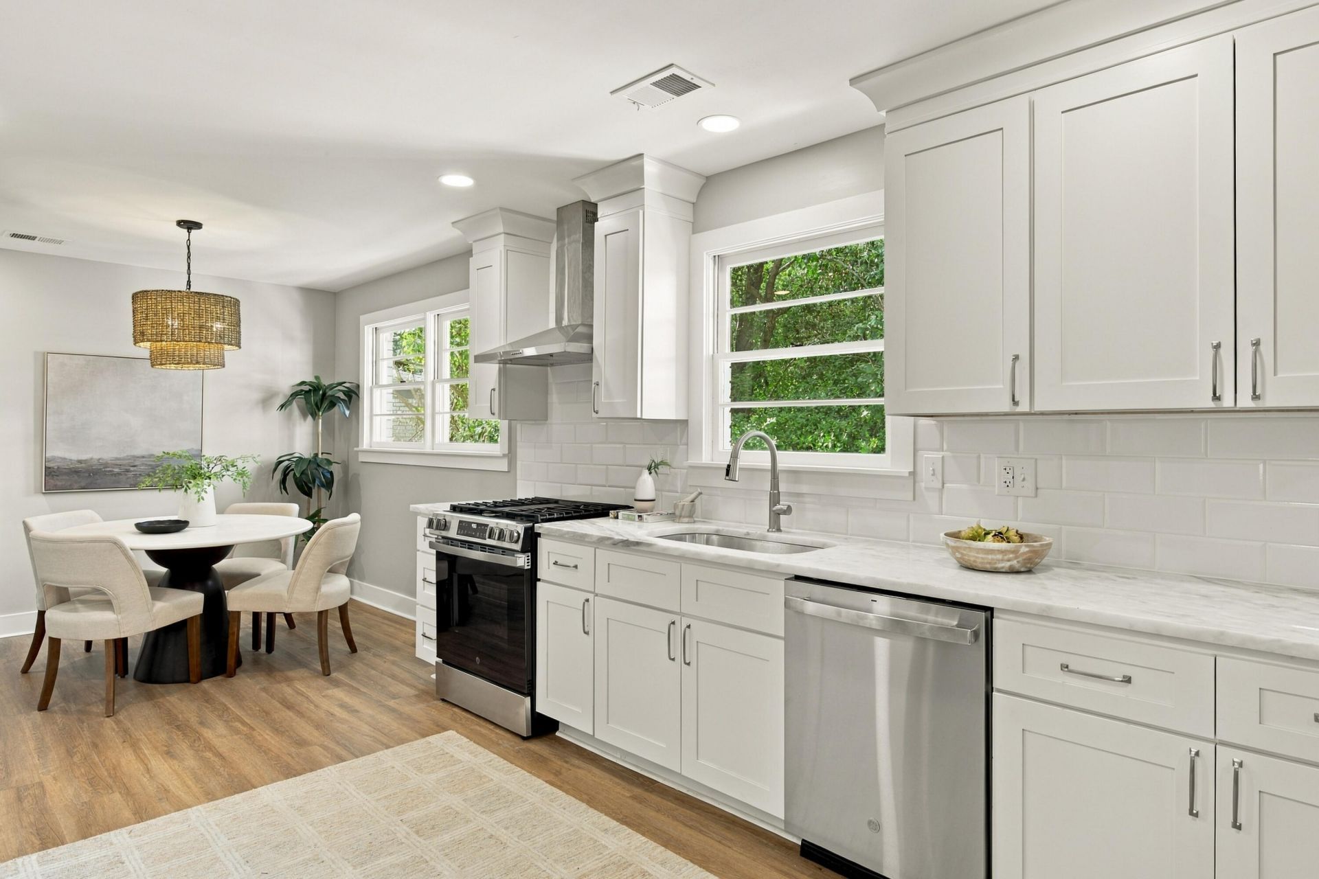 2428 Spring Garden Street Photo 9