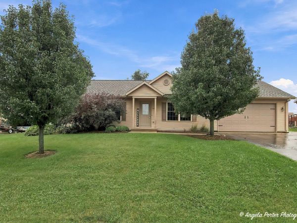 343 Homestead Dr, Twin Lakes, WI 53181