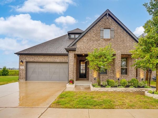 1919 Birch Street , Mansfield, TX 76063
