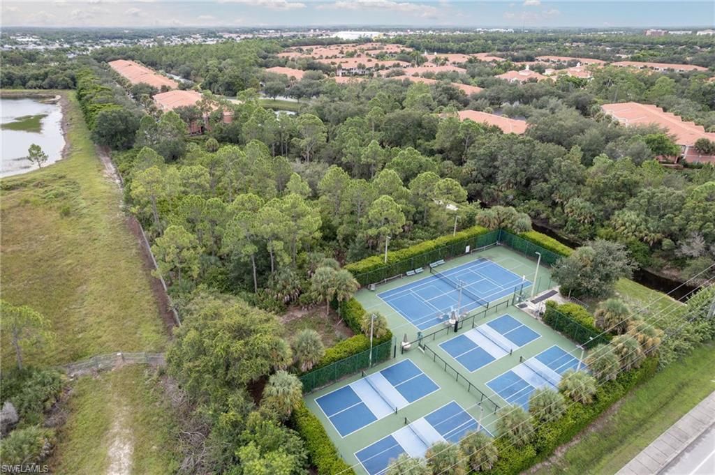 20321 Estero Gardens Cir, Unit 205, Estero, FL 33928 Photo