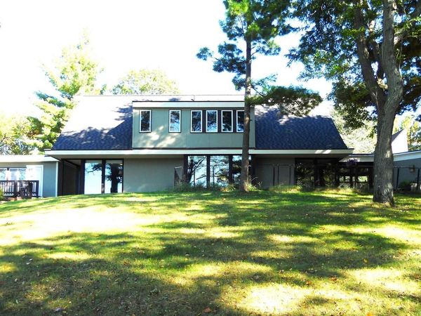 322 Silver Lake Drive, Portage, WI 53901