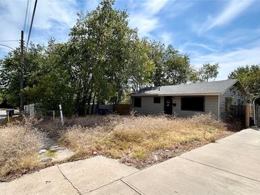 4721 Garrison Avenue, Dallas, TX 75216