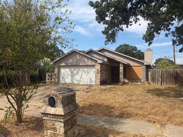 10823 Addie Road , Dallas, TX 75217
