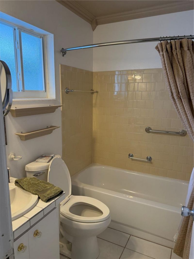 1807 University Place , Unit 151, Sarasota, FL 34235 Photo