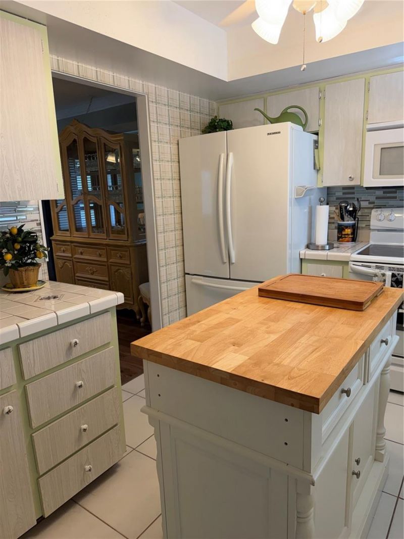 1807 University Place , Unit 151, Sarasota, FL 34235 Photo