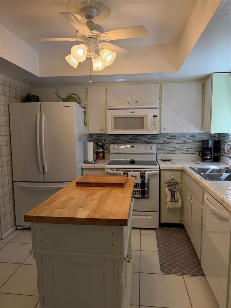 1807 University Place , Unit 151, Sarasota, FL 34235 Photo