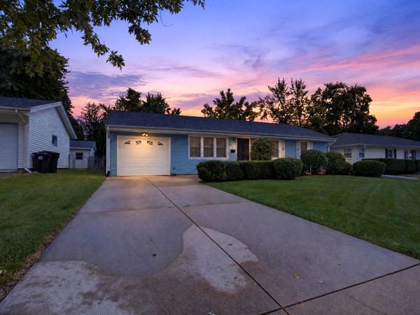 405 Warren Avenue , Normal, IL 61761