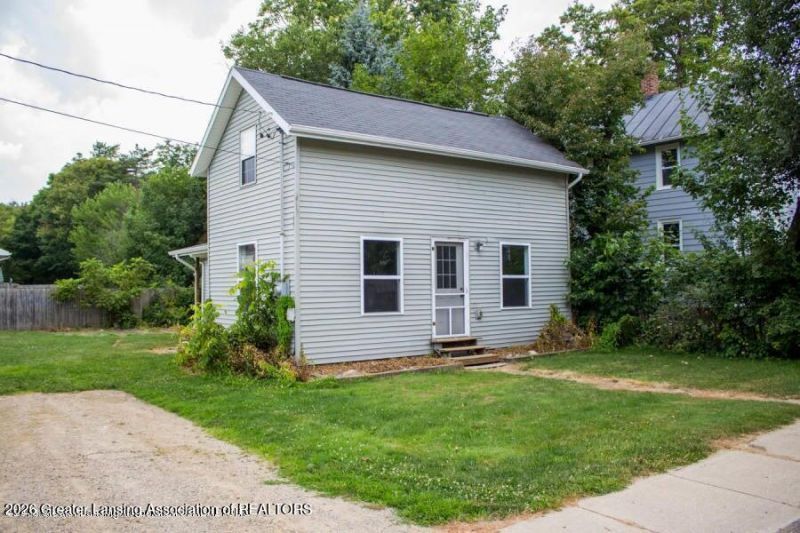 1088 S Jackson Street, Dansville, MI 48819 Main Photo