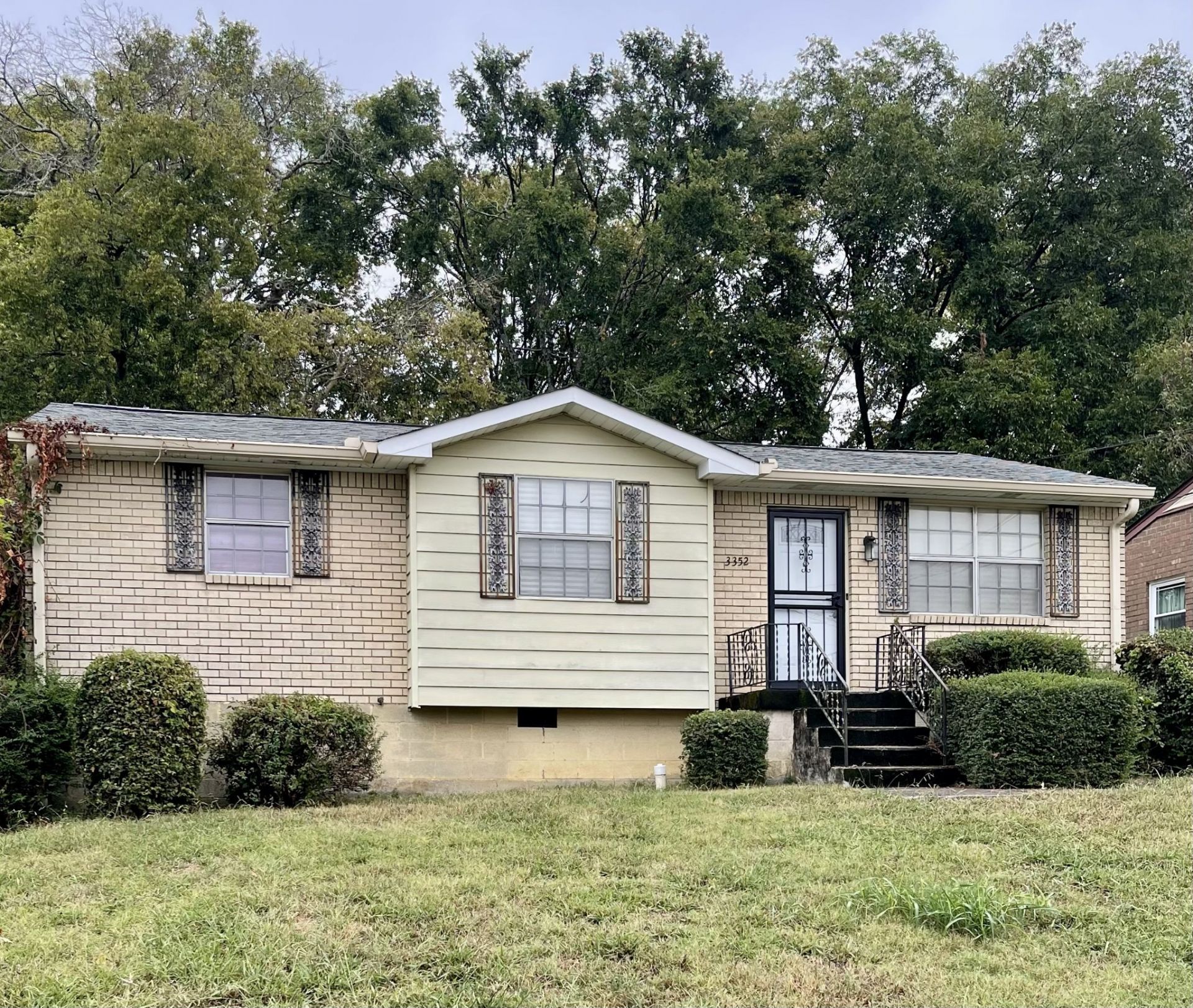3352 Hospital Ln, Nashville, TN 37218 Main Photo