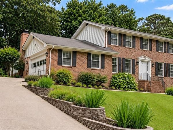 1683 Oak Ridge Circle SW, Stone Mountain, GA 30087