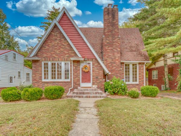 702 N 12th Street , Mt Vernon, IL 62864
